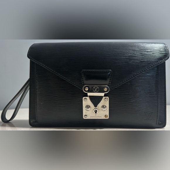 Louis Vuitton Pochette Serie Dragonne Epi Black - Picture 1 of 16